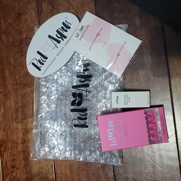 Red Aspen Nail Bundle - Picture 1 of 7